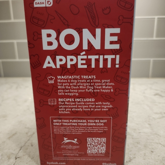 DASH Gourmet Homemade Vegan Dog Treat Bone Maker Brand New in Box - Picture 4 of 11